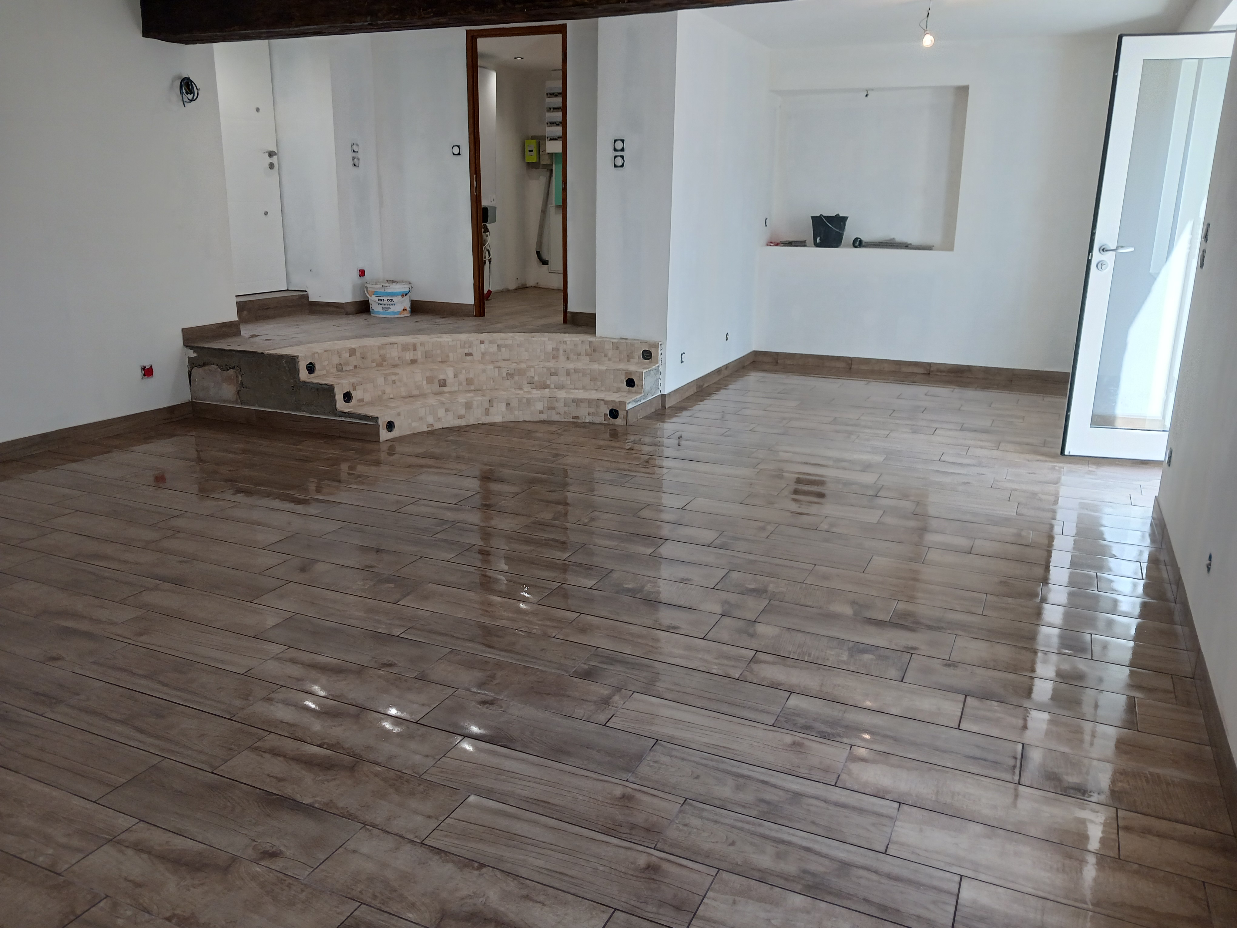 20240613_113238 Carrelage intérieur